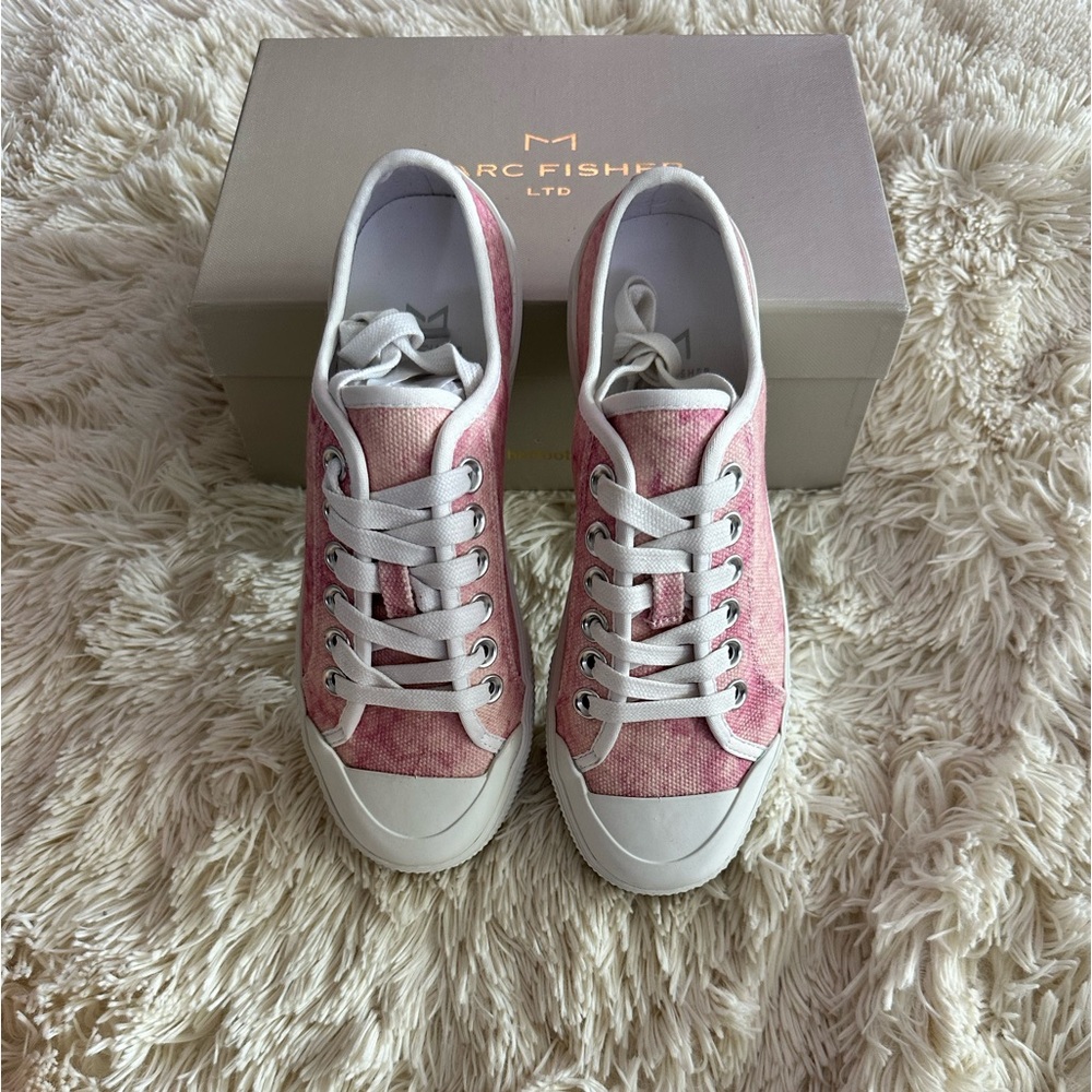 Marc Fisher LTD Rammy Sneakers